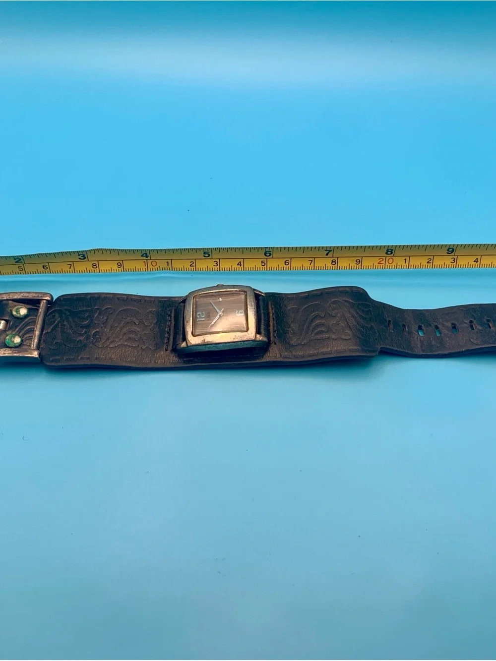 GUESS Men’s Women’s Unisex Vintage Wristwatch Leather Bund Strap Works New Batt
